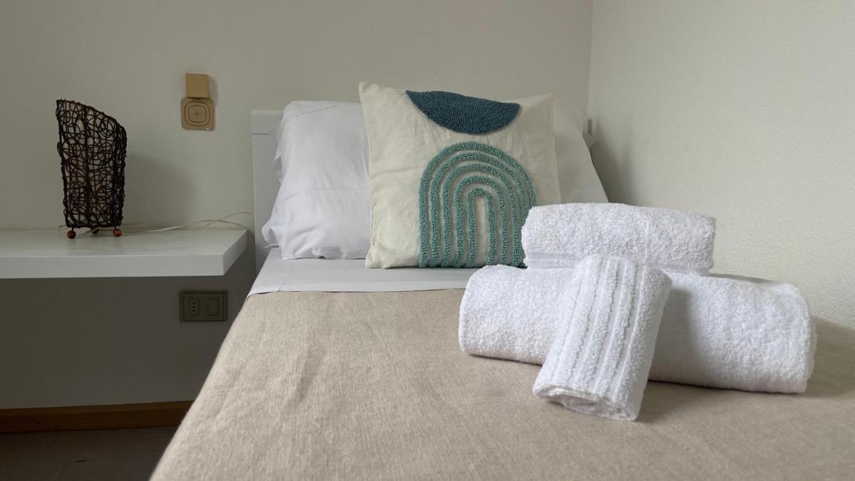 Hotel Maluentu Putzu Idu Exteriör bild